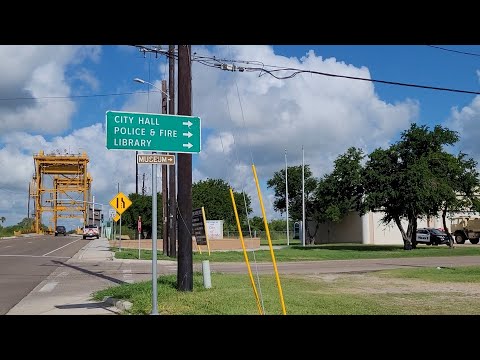 Arroyo Colorado lift bridge in Rio Hondo, Texas.