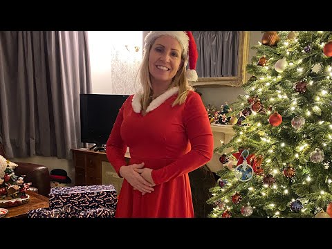 Checking out my goodies from Wholee  🎄🎁 So pleased I’ve discovered them for those unique gifts 🎁