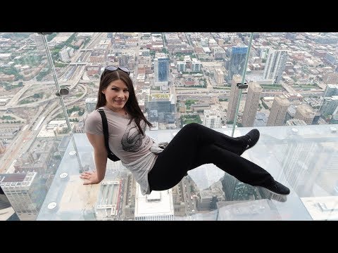 Chicago Travel VLOG 2018 | Millennium Park, The Ledge at Willis Tower, Chicago Theatre ❤️