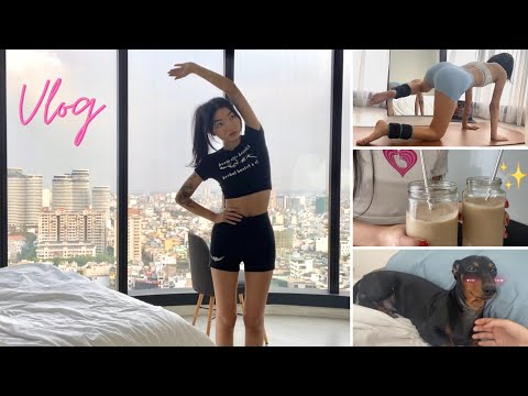 Cooking, exercising & chillin with my dog 💕🥰