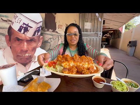 Cuban Lady From Miami Trying A MASSIVE Burrito in East Los Angeles 🇲🇽