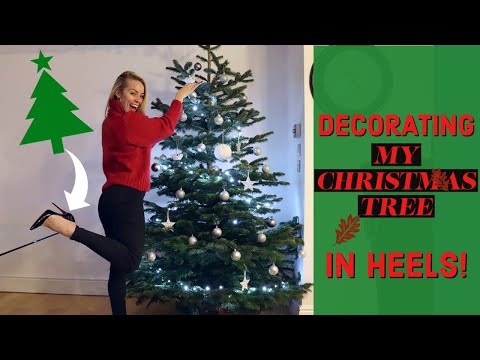 DECORATING MY CHRISTMAS TREE IN LOUBOUTINS!
