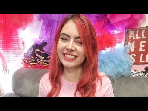 💗 Victoria Is Live At Shoes Of Hollywood