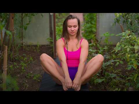 Garden Yoga in 8k #YogaDance8k