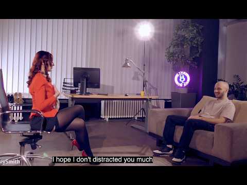How Easily Are Men Distracted? – Short Skirt Psychology. Social Experiment. [ENG SUBS]