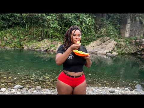 HOW TO MAKE CURRY COCONUT FISH – Outdoor Cooking