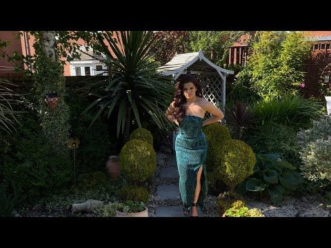 IS IT A MIRACLE OR A SCAM?!?! TRYING ON $200 WORTH OF SHAPEWEAR FROM LOOKSHEPRETTY EMILY MONKS