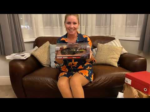 It's a fantastic haul of deliveries from my Amazon List!! Check out the boots, stilettos and tech