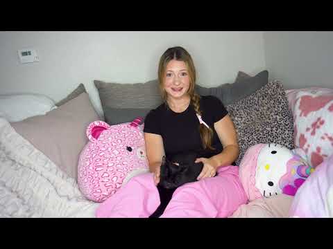 Join dFans with Julie Anna Fleming 🩷