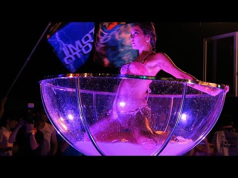 JURI (CYBERJAPAN DANCERS)