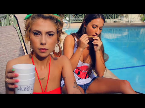 LiL' DEBBiE & DOLLABiLLGATES – 2 CUPS (Official Music Video)