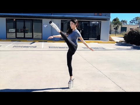 Mina Tries Out Massive 9 Inch High Heel Pleaser INFINITY-930LG Silver Glitter Strappy Shoes Walking