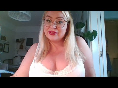 Monday evening livestream – ASK ME ANYTHING – Curvy midsize girl from Sweden
