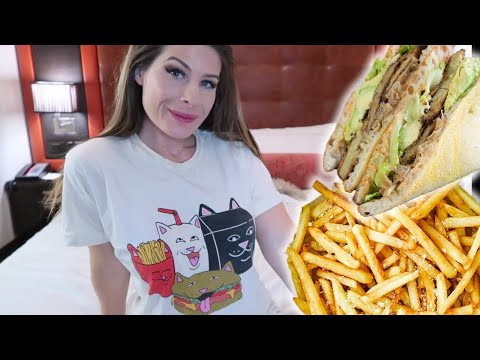 NYC Hotel Mukbang (Eating & Chat) Sandwich & Fries (NYC Vegan Food Blossom on Columbus) 😋