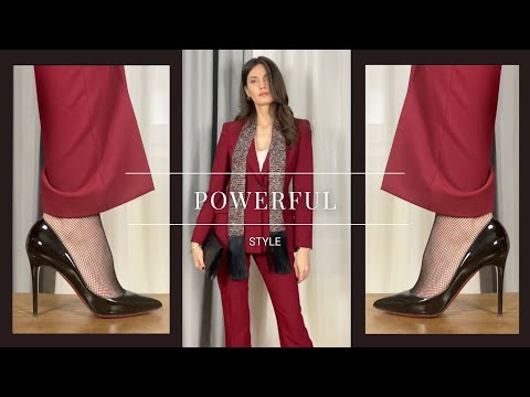 Powerful Women's Outfits
