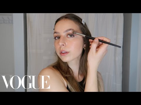 pretending i'm in a Vogue Beauty Secrets video | Taylor Kruger