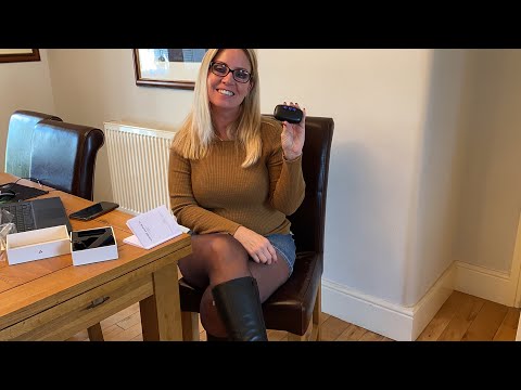 Reviewing and unboxing Votomy SoloPods S1 earbuds denim skirt, Dune knee high boots and black tights