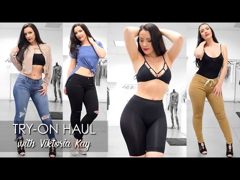 Try-on Haul at Iza with Viktoria Kay