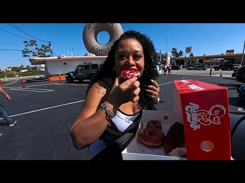 Trying The FAMOUS Randy’s Donuts 🍩 In Inglewood Ca. | What You Should Know Before Visiting