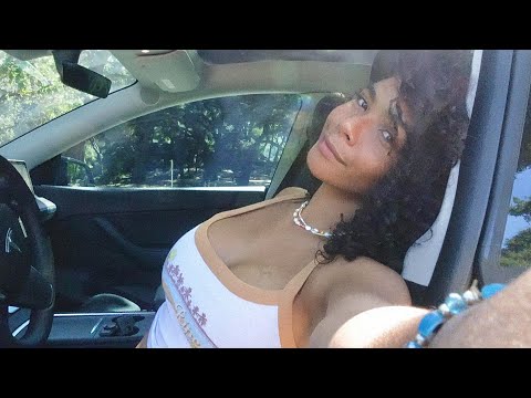 Vlog : Spend the day with me!  | Beach, Chickens, Gardening.
