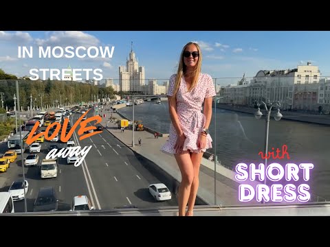 Walking in moscow streets with mini dress #russiangirls #girls #short #longlegs #mini