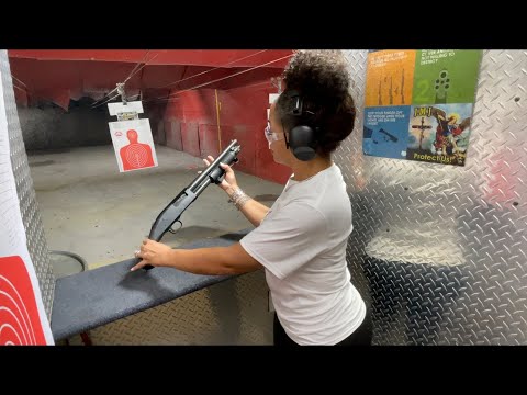 YokGang first time shooting the (Mossburg 590 Shockwave)