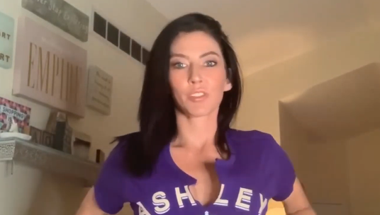 Ashley Brooke Looks Sexy Always