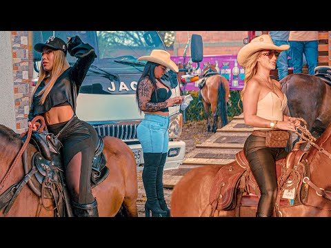 Beautiful Cowgirls Riding in COLOMBIA #rodeo #cowgirl #horse