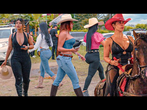 BEST MOMENTS The Beauty of Colombian Women 🔥 Cowgirls Ride Horses 🐴