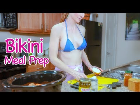Bikini Cooking Meal Prep Slow Cooker Paleo Jalapeño Popper Chicken Chili