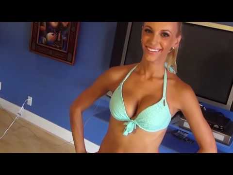Bikini Model Home Beine und Po-Training