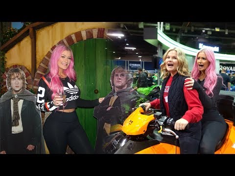 CHICAGO VLOG 2020 MOTORCYCLE SHOW 🏍 & LORD OF THE RINGS BAR 🔥