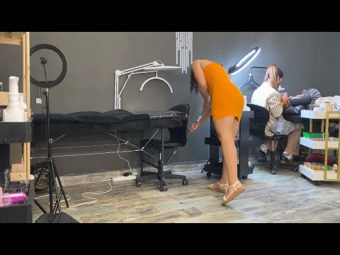 Cleaning up the floor: total deep clean, dusting, mop the floor. Day from my life