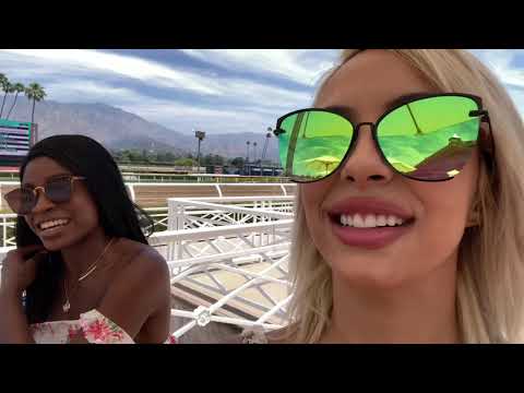 Come to the horse races with us !