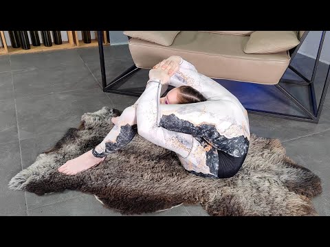 Contortion Routines Circus Girl. Stretching for Flexibility. Flexshow.