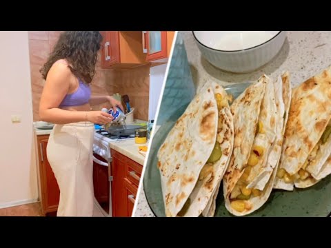 Cooking quesadilla, night routine, asmr sounds