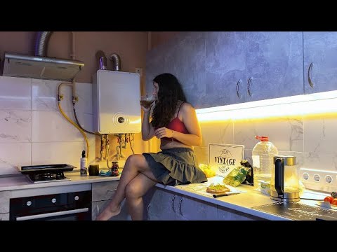 Cozy fall evening routine: cooking fresh salad 🥗 and rice 🍚 | Asmr, slow living. Unwind with me