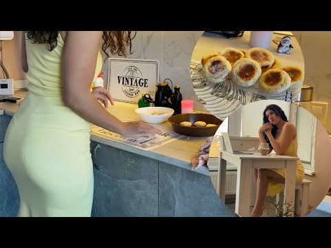 Cozy Morning Routine: Cooking Cottage Cheese Pancakes 🥞