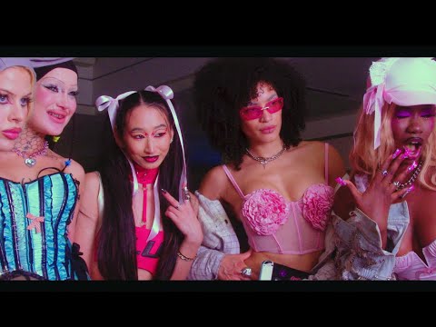 Doja Cat – Agora Hills (Behind The Scenes)