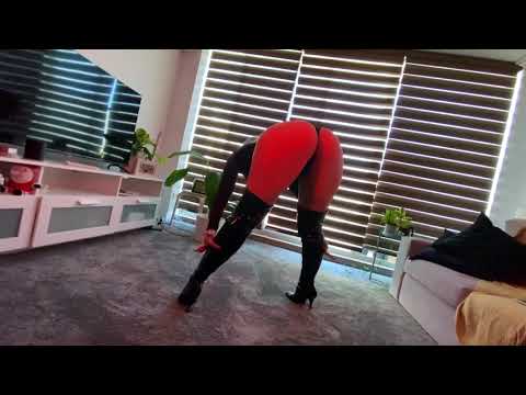 ELLE TWERK | I See Red – Everybody Loves an Outlaw