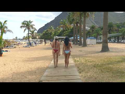 Hawaii, back end camel toe