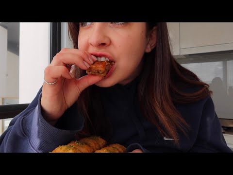 I'm back! Hey guys :)