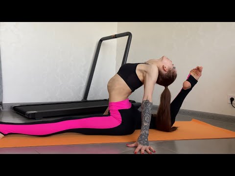 LEGS STRETCH. STRETCHING WORKOUT. LEG DAY. GYMNASTICS. FLEXIBLE ROUTINE. SPLIT STRECHES. YOGA ART