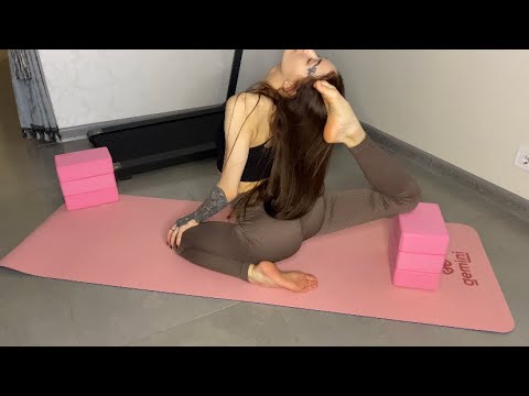 Life hack for stretching legs. Flexible legs for splits. Gymnastics