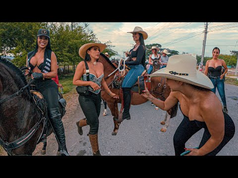 LOVELY WOMEN IN AMAZING COLOMBIAN RODEO 2025 #horseriding #rodeo