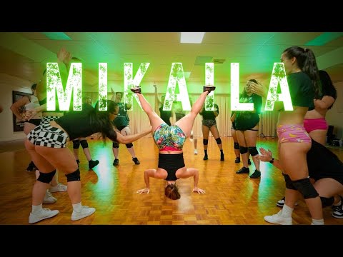Mikaila Murphy Twerk Class in Australia / Megan Thee Stallion