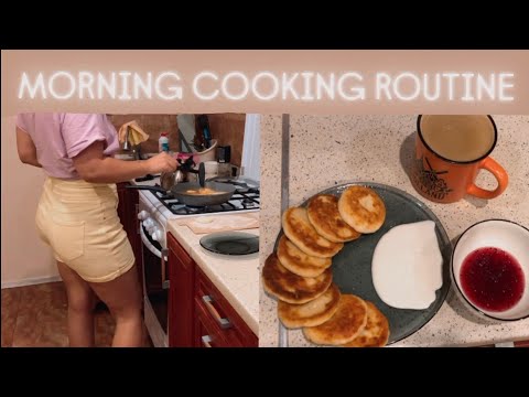 Morning routine: cooking cottage cheese pancakes 🥞