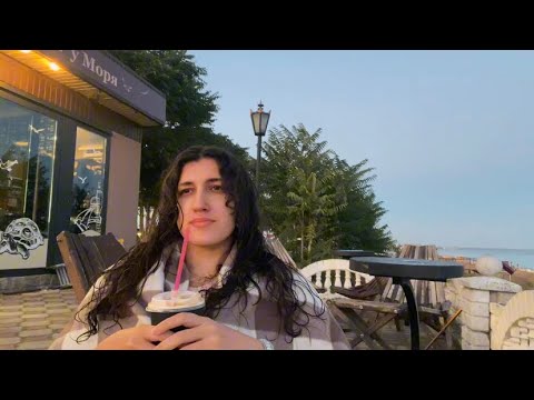 My Cozy Fall Day Vlog | Coffee by the Sea, a dreamy Beach Walk & perfect Sunset.