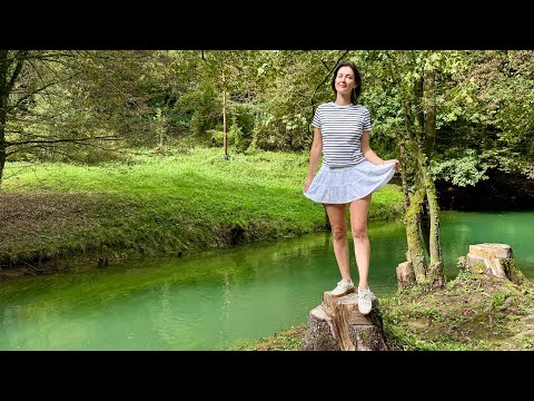 Relaxing Nature Walk with Beautiful Girl | Calm Music & Peaceful Scenery ✨