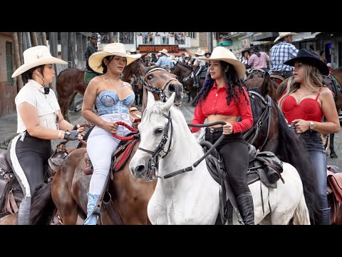 This Rider Will Make You FALL IN LOVE with Horses 🐎 #beautifulwomen #rodeo #cowgirl